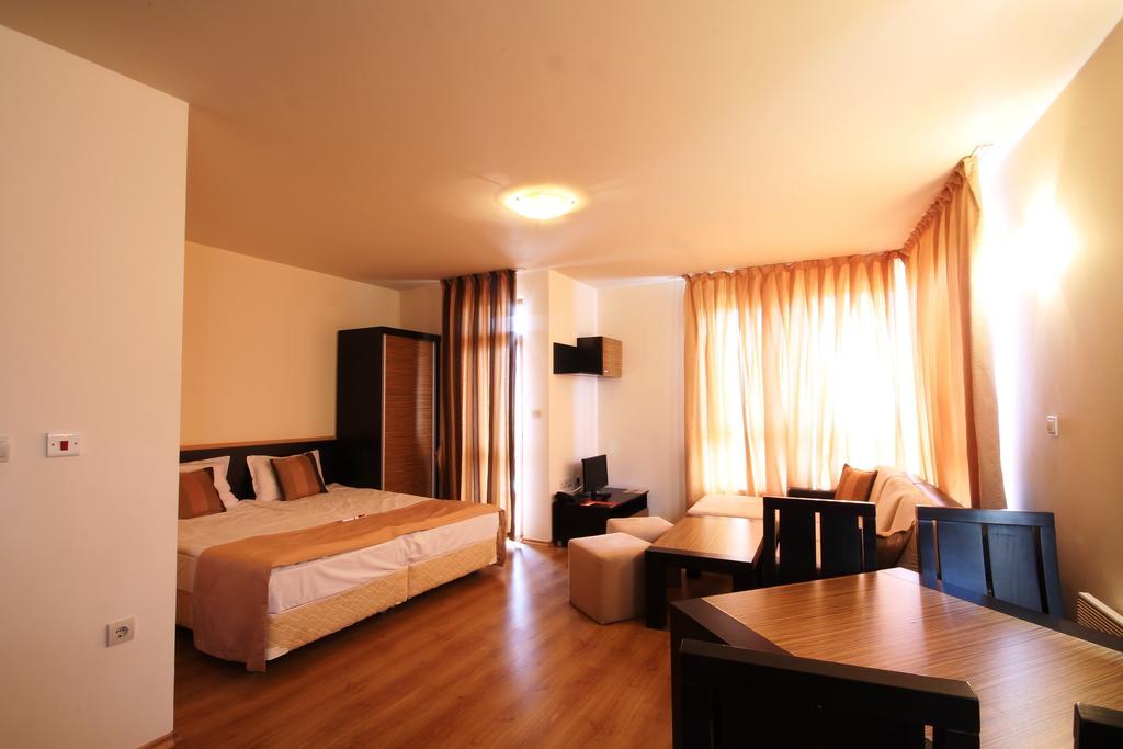 Green Wood Hotel & Spa بانسكو الغرفة الصورة